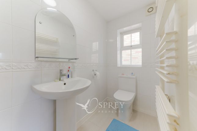 Link-detached house for sale in Spurlings, Oundle, Northamptonshire