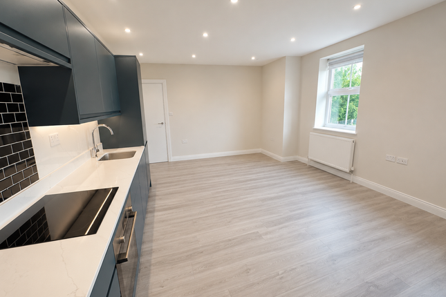 17 Merlin House, Falconry Court, Bakers Lane, Epping photo 3