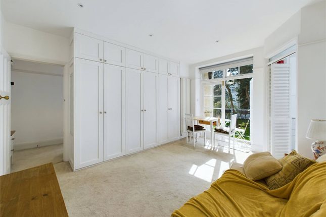 Flat for sale in Holly Lodge Mansions, Oakeshott Avenue, London