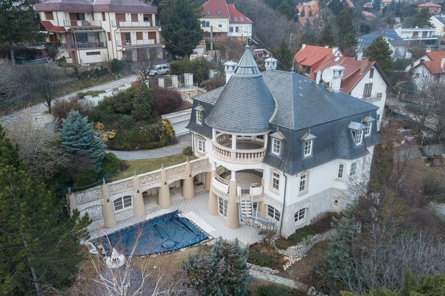 Villa for sale in Máramaros Köz, Budapest, Hungary