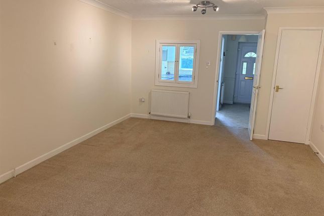 8, Selwood Close, Sturminster Newton photo 3