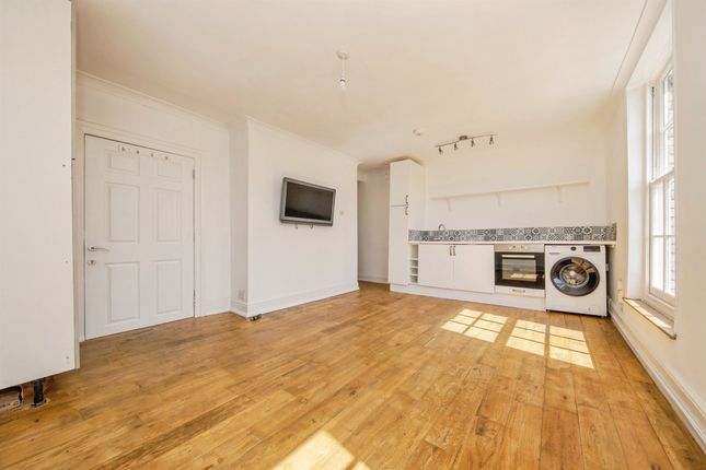 27c, St. Georges Street, Ipswich photo 3