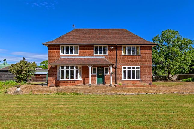 Tollgate Farm House, Tollgate Road, St Albans photo 3