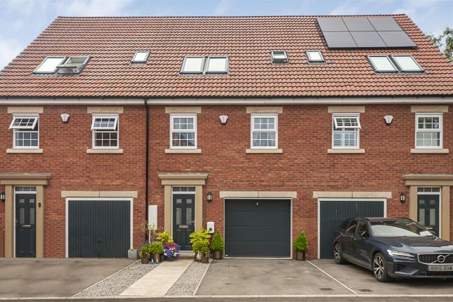 21 Harrison Croft34.Jpg