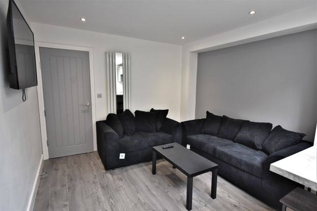 Terraced house to rent in Richmond Street, Coventry