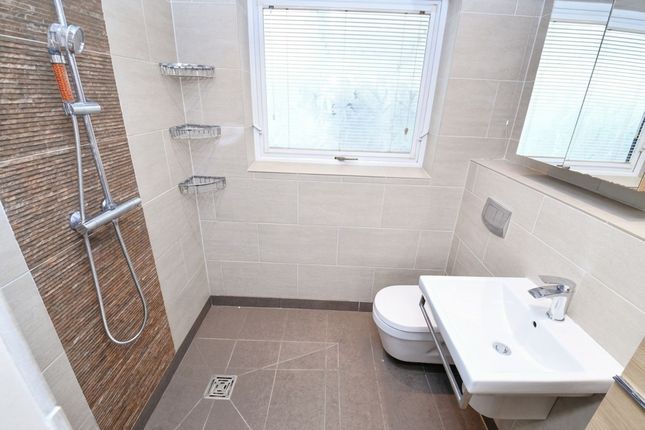 9 Sale Lane, Manchester photo 4
