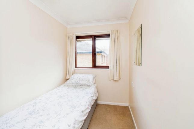 Flat for sale in Sherwood Close, Southampton, Hampshire