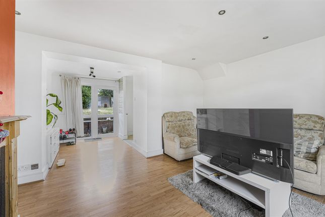 7, Chestnut Road, Dartford photo 2