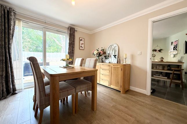 29 Glas Y Gors, Aberdare photo 5