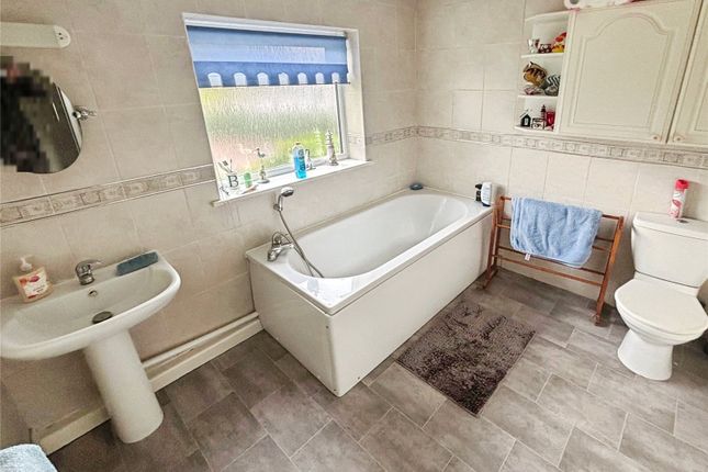 30, Shelley Grove, South Yorkshire photo 4