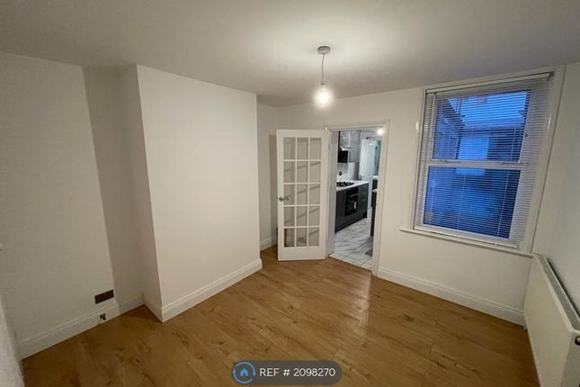 Thumbnail Terraced house to rent in Cliffe Road, South Croydon