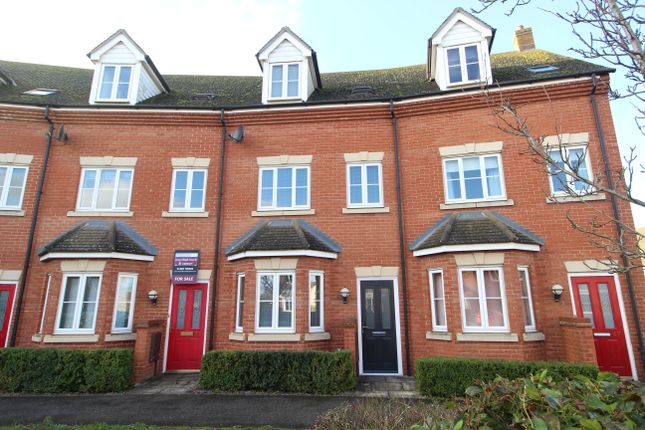 Thumbnail Town house for sale in Turnstone Drive, Bury St. Edmunds