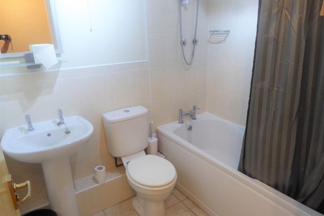 Flat for sale in The Beeches, 200 Lampton Road, Hounslow
