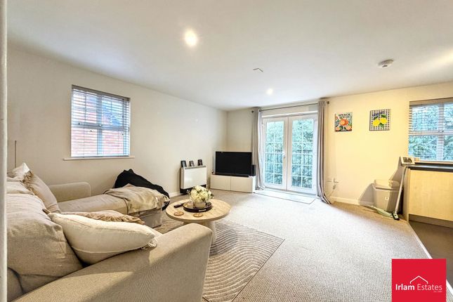28 Mona Way, Manchester photo 2