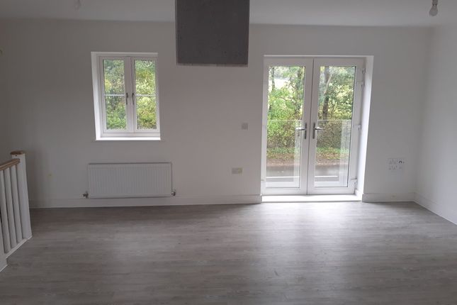 2, Hawthorn Place, Lucombe Park photo 4