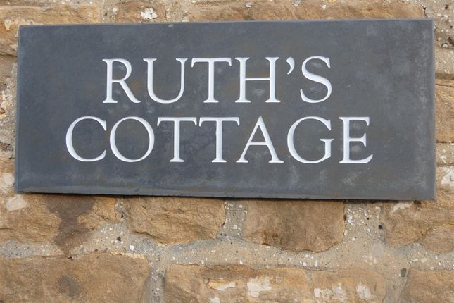Cottage to rent in Main Street, Hotham, York