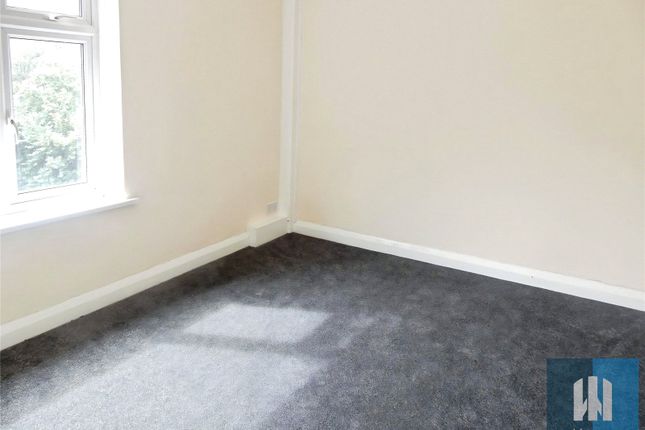 462, Leeds Road, Huddersfield photo 4