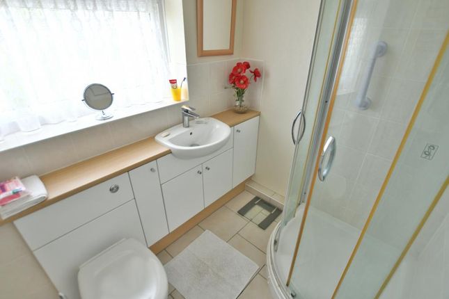 48, Lynwood Drive, Wimborne photo 4