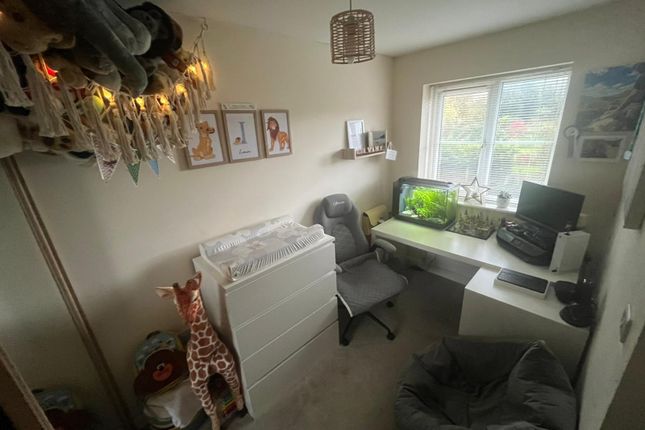 2, Byron Close, Leicester photo 4