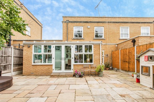 36, Ashes Road, Southend-on-sea photo 3