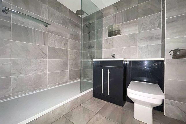 Apt 24, Sycamore Court, Sale photo 4