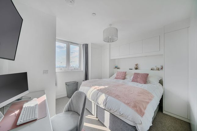 Flat 75, Callier House 3B Burnt Oak Broadway, Edgware photo 3