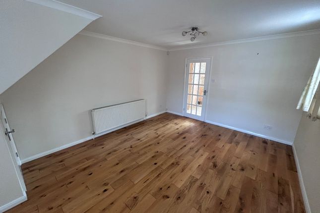 14, Primrose Drive, Hull photo 3