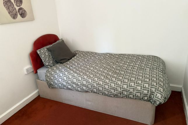 24, Slaney Road, Walsall photo 2
