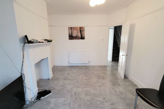 441, WATFORD photo 2