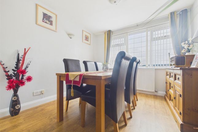 13, Coley Grove, Stafford photo 4
