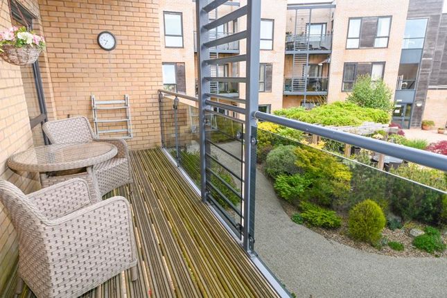 26 Wellesley Court, Darnel Road, Waterlooville photo 2