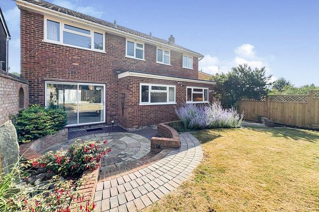 5-bed house on 24a, Kendale, Hemel Hempstead, £825,000