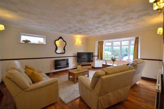 215, Reading Road South, Fleet photo 4