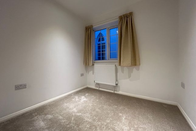 Flat to rent in The Street, West Horsley