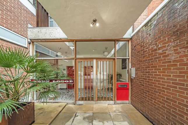 2-bed flat on Flat 2, Amen Lodge, Warwick Lane, London, £849,500
