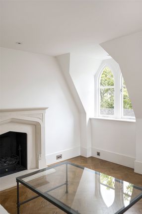 Flat for sale in Rose Square, Fulham Road, Chelsea