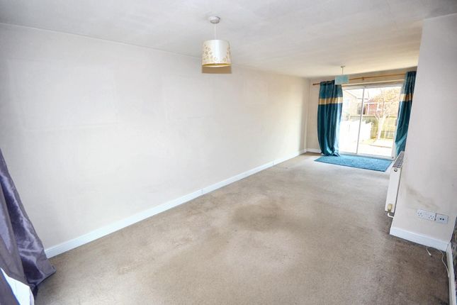 24, Sheffield Way, Northampton photo 2