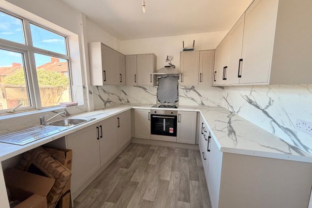 3, Newstead Mount, Pontefract photo 2