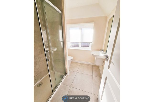 Cambria Crescent, Sittingbourne photo 3