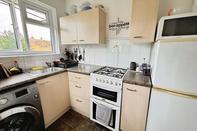 28, Commonwealth Close, Sittingbourne photo 2