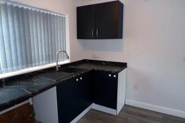 11, Longwood Rise, Wolverhampton photo 5