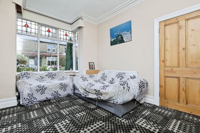 9, Grangefield Avenue, Ilkley photo 3