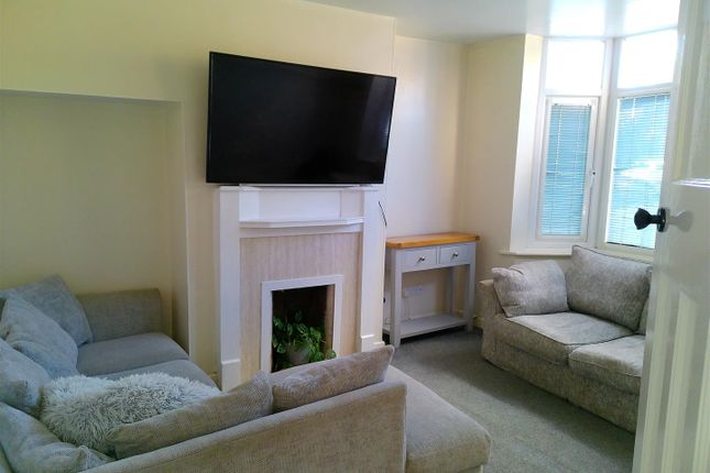 5, Arran Grove, Banbury photo 2