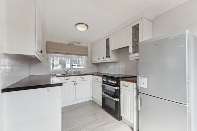 17, Orchards Residential Park, Langley photo 2