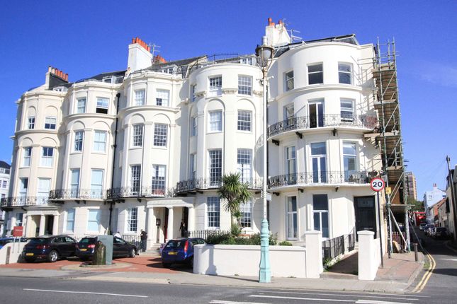 Flat to rent in Marine Parade, Brighton