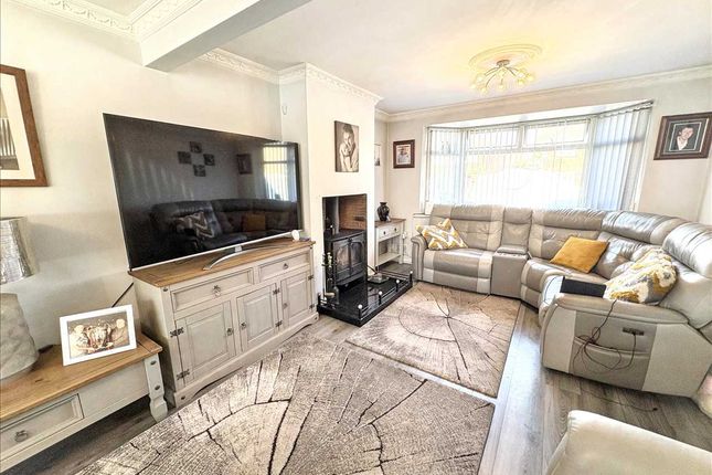 44, Central Avenue, Kirkby In Ashfield photo 3
