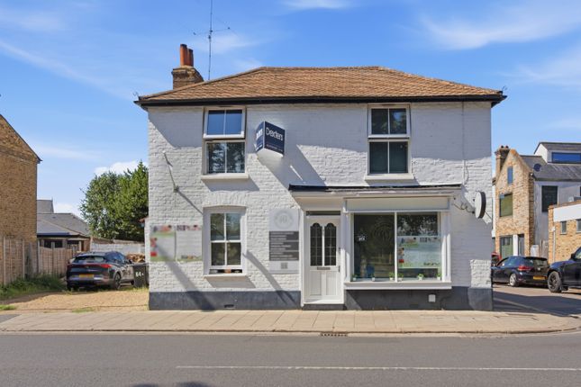 2-bed flat on 64a & 64 , The Green, Twickenham, £890,000