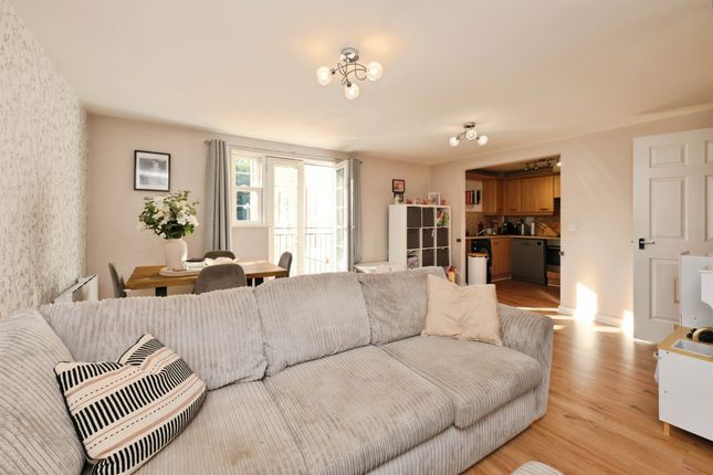 60, Merrifield Court, WELWYN GARDEN CITY photo 3