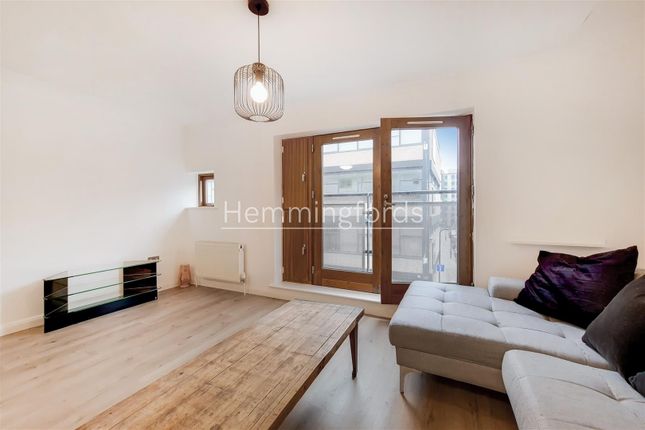 Thumbnail Flat for sale in Atlantic House, Waterson Street, Shoreditch
