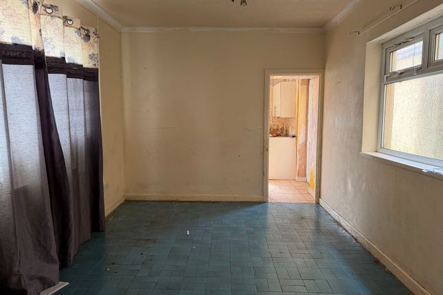 56 New Dock Road, Llanelli photo 4